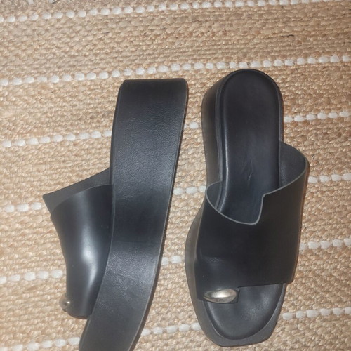 Fashion Project leather platform sandals like new, size 41, black