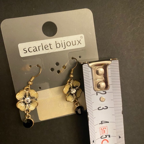 Dangling earrings new with copper look