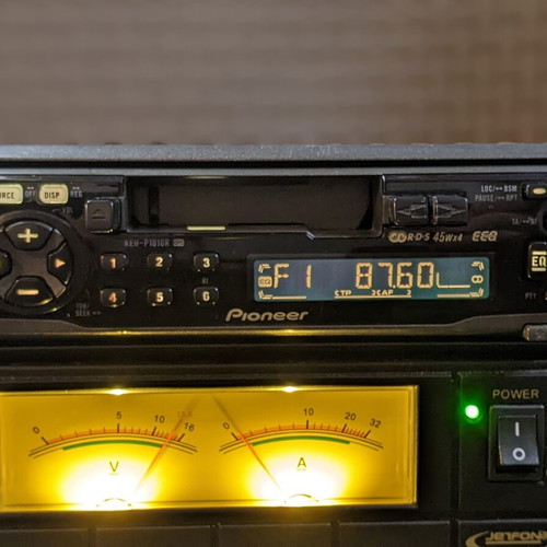 Pioneer KEH-P1010R car stereo like new