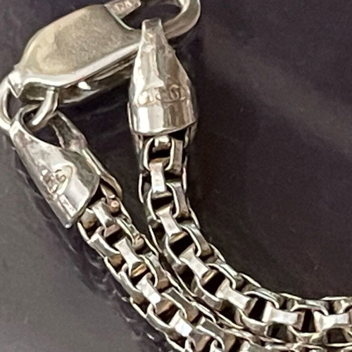 Italian Silver Necklace with Topaz like new, stamped 925, 16 g