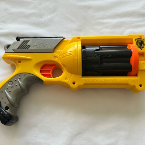 Nerf N-Strike Maverick Rev-6 used