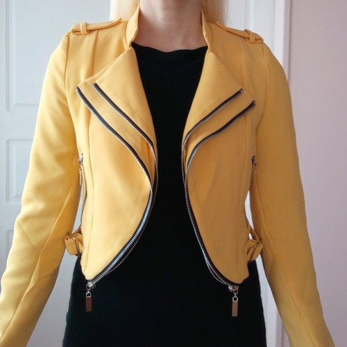 Spring jacket size 34 yellow like new with zipper details
