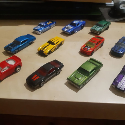 Pack of 11 muscle and racing toy cars