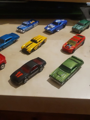 Pack of 11 muscle and racing toy cars