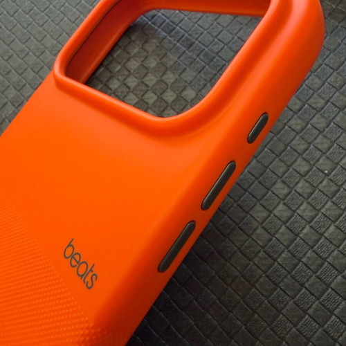 Beats case for iPhone 17 Pro Max new, Sierra Orange