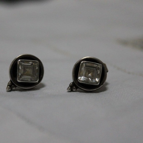 Vintage silver stud earrings with cut cubic zirconia 925 like new