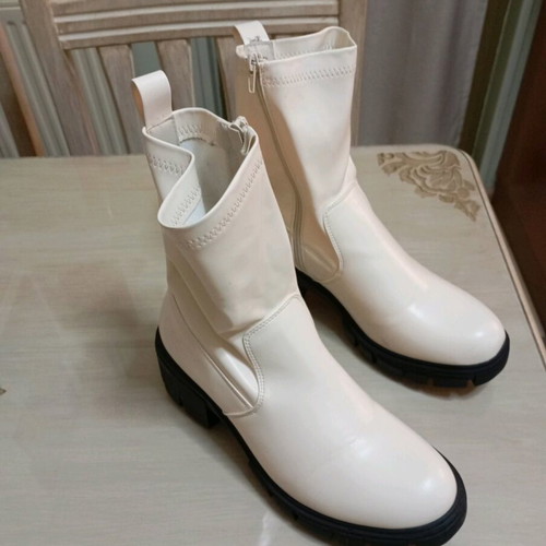 Voi and noi white boots size 39 like new, unworn