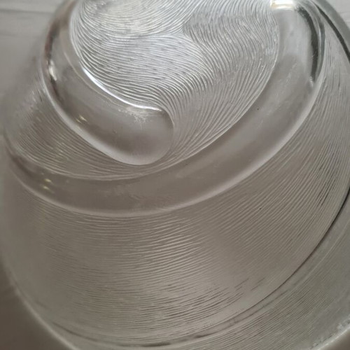 Large glass salad bowl like new with embossed design