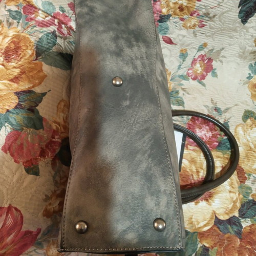 Large bag in excellent condition