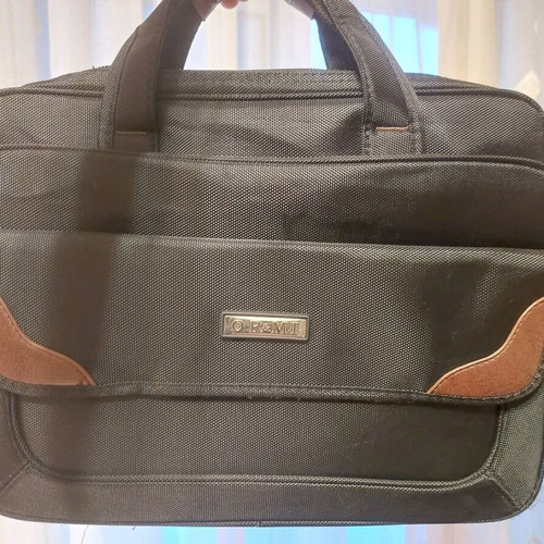 Professional hand bag like new, large capacity