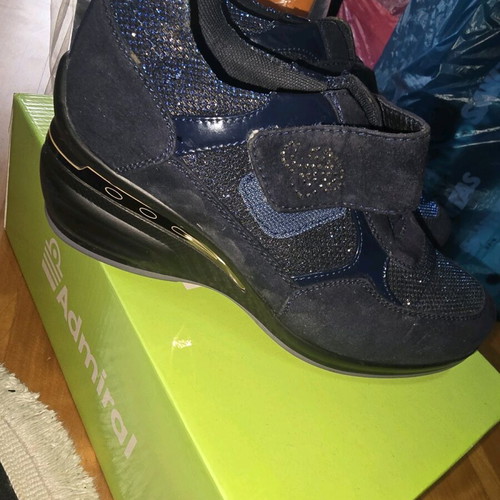 Athletic shoes like new, size 37, blue