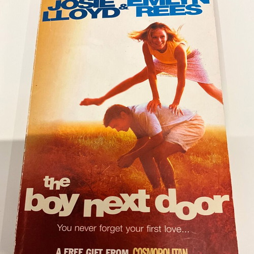 The Boy Next Door like new, Josie Emlyn Lloyd Rees English book