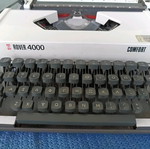 Typewriter antique Rover 4000 used, needs minor repair