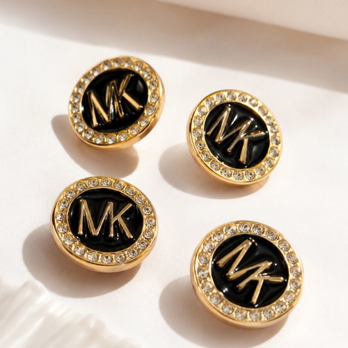 4 buttons Michael Kors