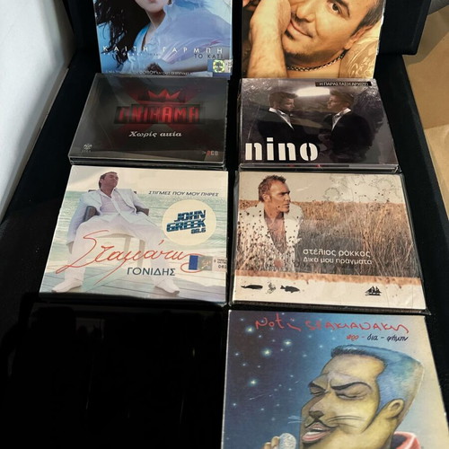 Laiko music CDs like new