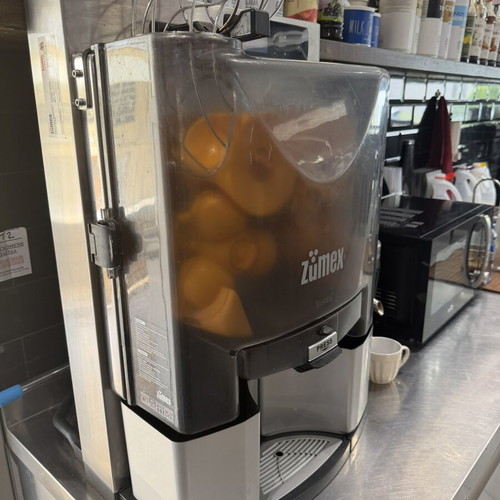 Zumex Professional Fruit Juicer like new