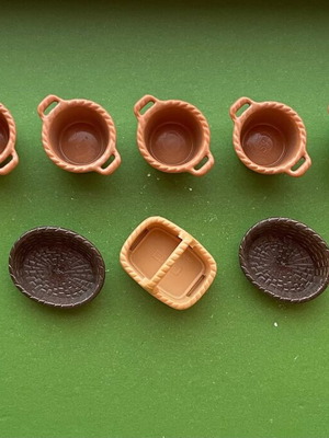 Playmobil baskets and crates
