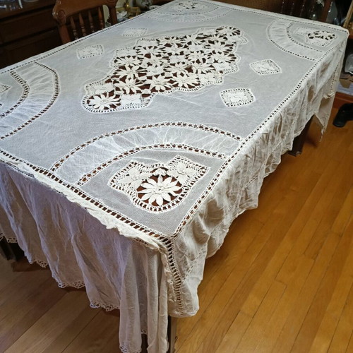 Handmade antique tablecloth like new