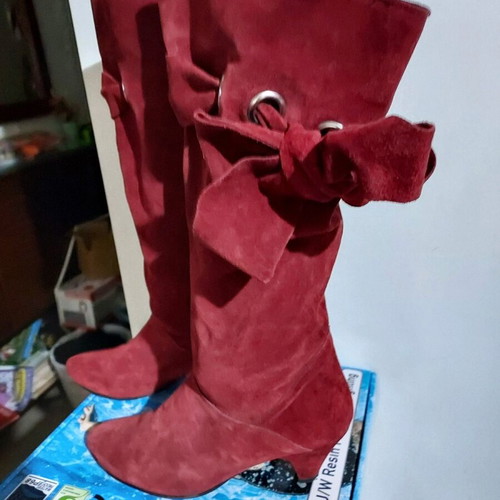 Leather suede boots like new, red, size 36