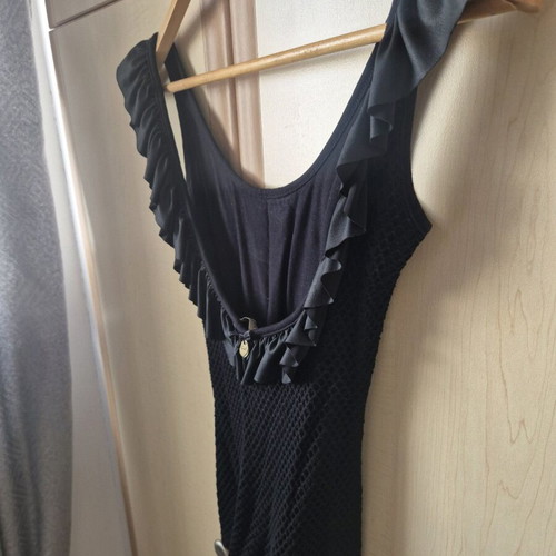 Lynne black top size M like new