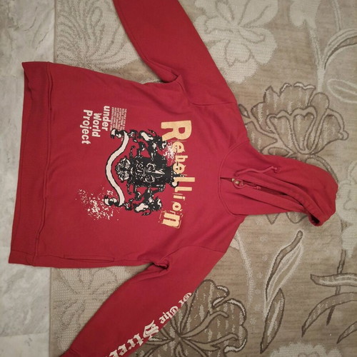 Children's red sweatshirt like new, age 12