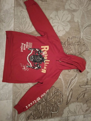 Children's red sweatshirt like new, age 12