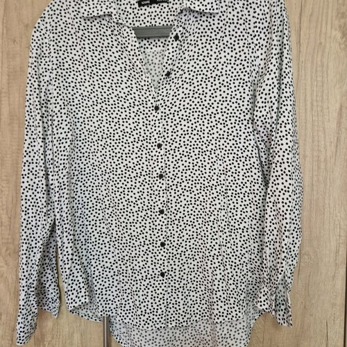 Sinsay shirt xs with wide fit like new