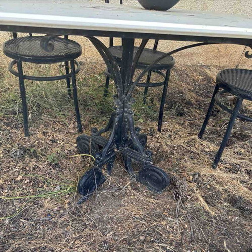 Garden table with marble and 6 metal chairs used
