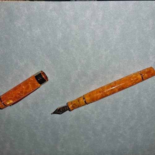 JinHao Century pen with medium nib and Arrow Clip, like new