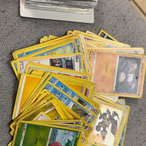 Pokémon cards like new, collectible and classic
