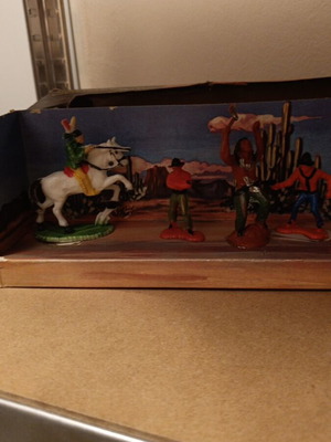 Cowboys Indian set like new, Greek made 1970