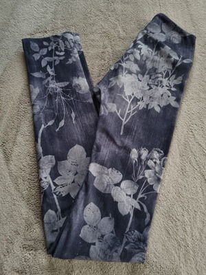 Calzedonia floral push up leggings size S like new, grey
