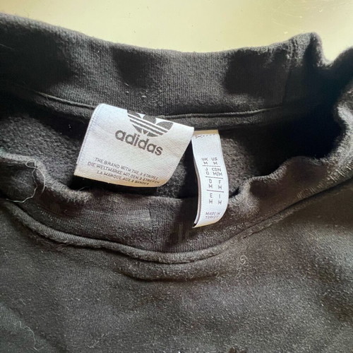 Adidas sweatshirt black size M like new with wide fit