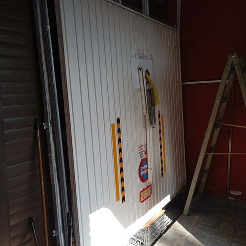 Garage door top opening like new, height 2.40 m, width 2.30 m