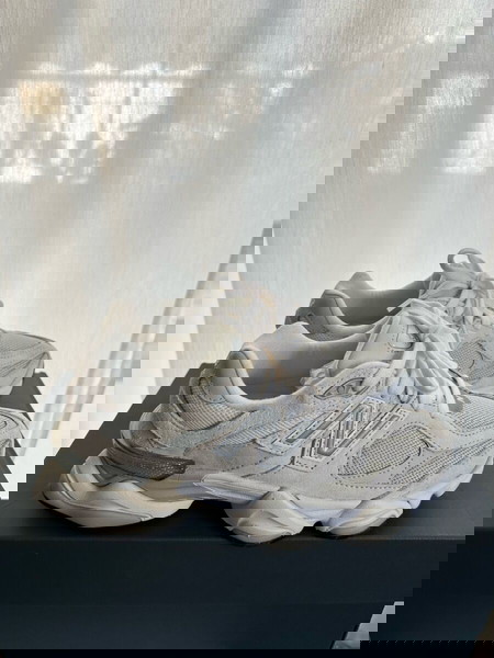 New Balance 9060 καινούρια στο κουτί τους
