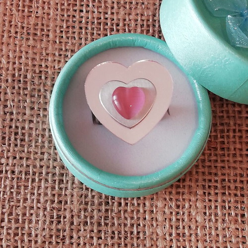 Ring with pink resin heart solitaire new