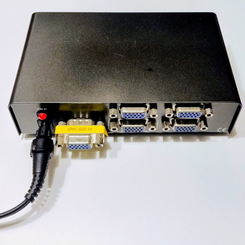 VGA 4 Port Video Splitter 150MHz Jonig CMP-SWITCH95 like new