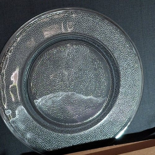 Glass serving platter new, approximately 30 cm diameter