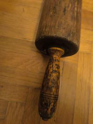Wooden rolling pin like new