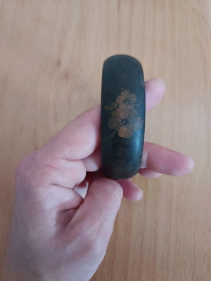 Women's bracelet used, wooden