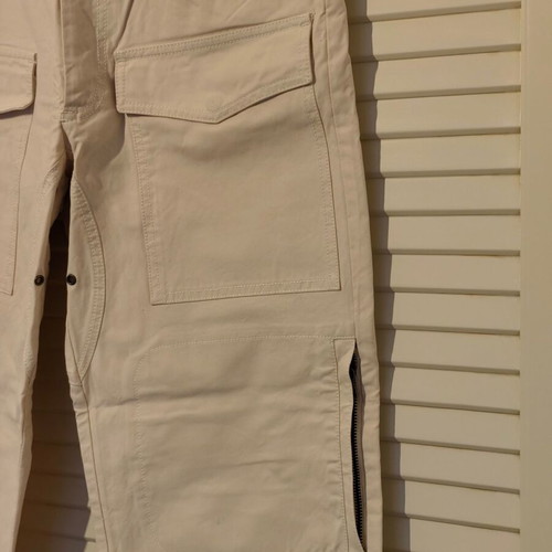 G.F Ferre fabric white pants like new size M