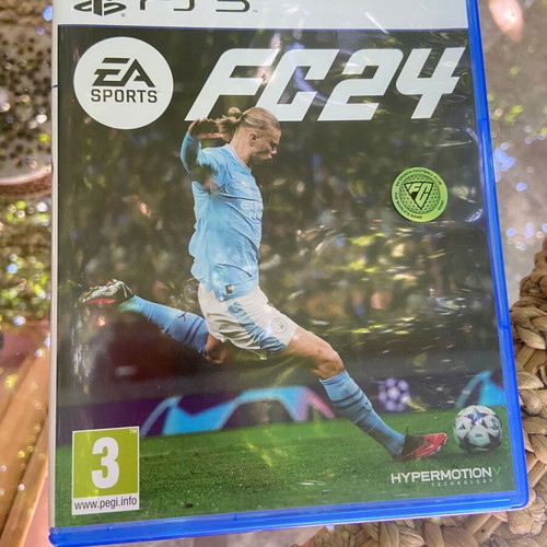 Ea Sports FC 24 PS5 game like new, action