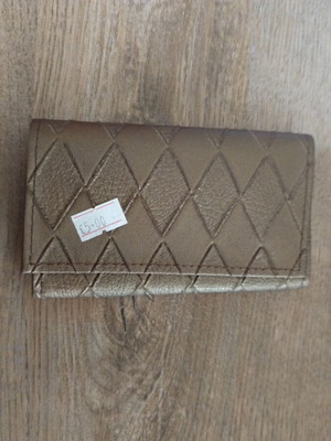 Tobacco pouch with magnetic clasp new