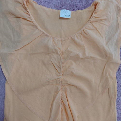 Zara girls crop top like new, orange with ruffles