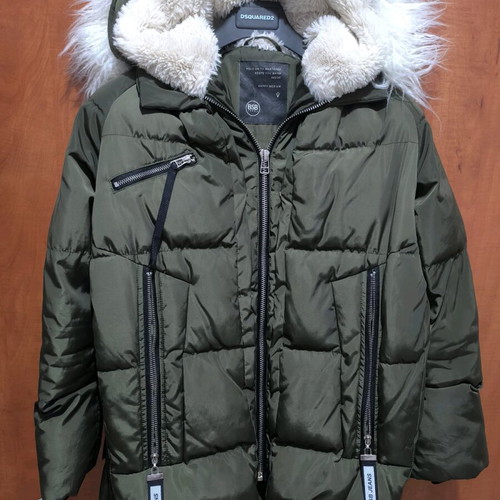 BSB women's jacket green used, medium size with fur on hood