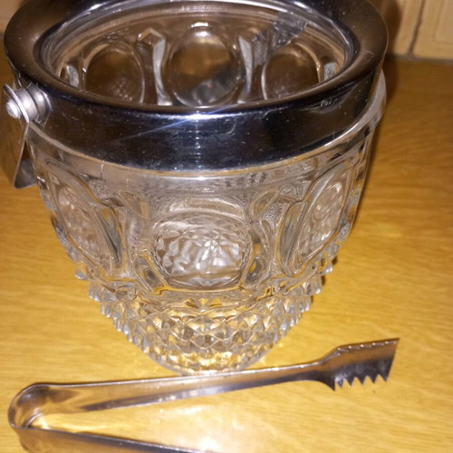 Vintage crystal ice bucket with silver-plated handle like new