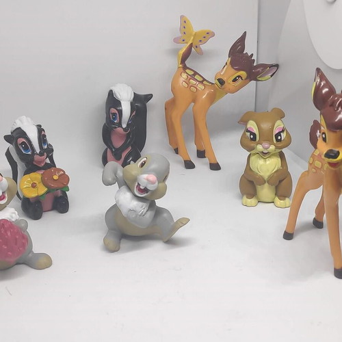 Bambi Disney figure set like new, 7 pieces