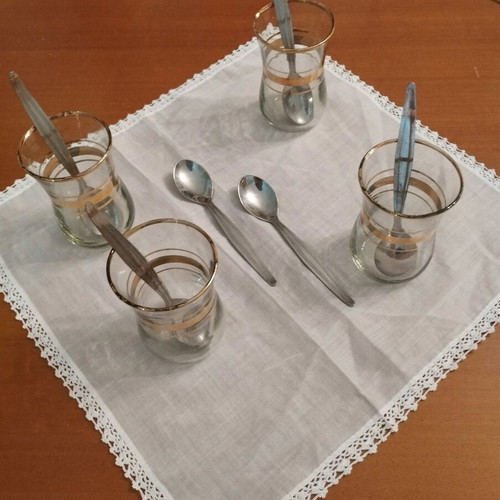 Authentic Tulip Tea Set with 4 Glasses, 6 Güllü Spoons and Handmade Doily