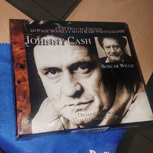 Johnny Cash & Boxcar Willie Dejavu Retro Gold Collection CD, country
