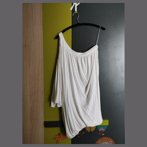 ZigZag asymmetric women's dress used, size M/L, white